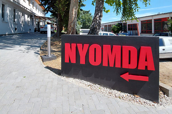 litográf nyomda udvar